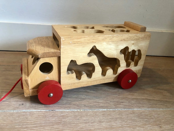 Set Van Twee Houten Speelgoedauto'S Met Dierenfiguren - RELIVING