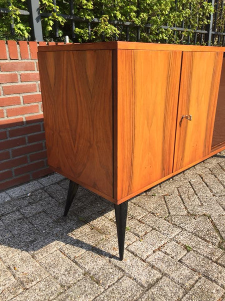 Vintage dressoir met zwarte poten - RELIVING