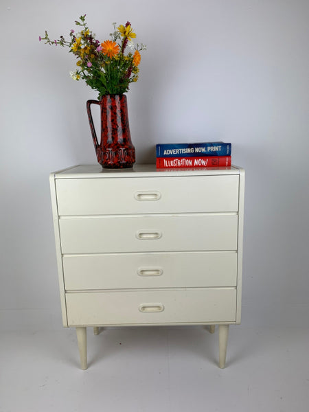 Scandinavisch Vintage Dressoir (Stege)