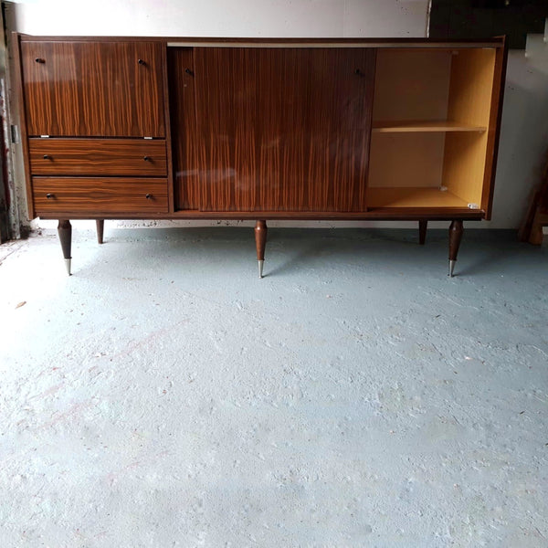 Vintage dressoir - RELIVING