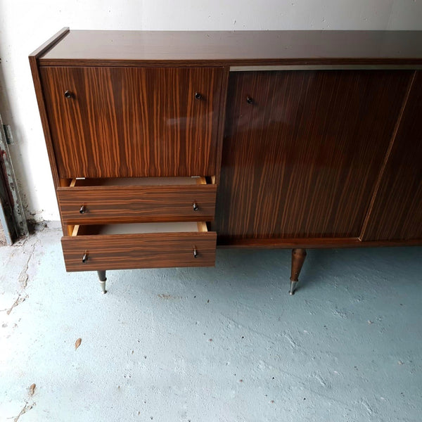 Vintage dressoir - RELIVING