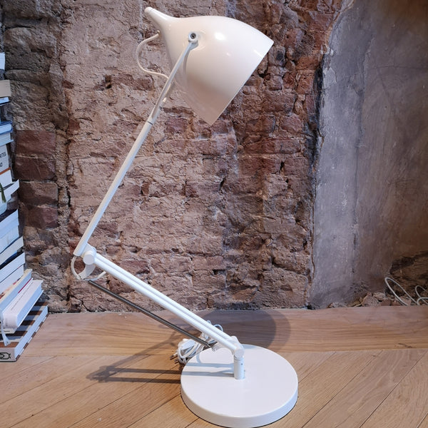 Witte lamp van Zuiver - RELIVING