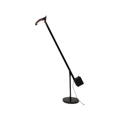 Fase Desk Lamp